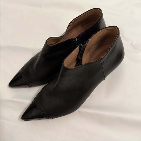Trotters Leather Booties, 7.5W - Picture 15 of 16